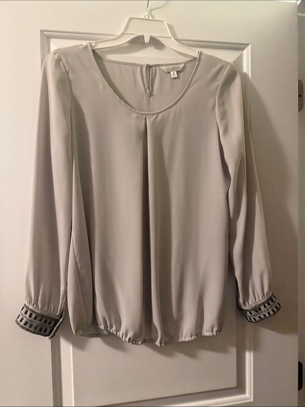 Charming Charlie Light Gray Long-Sleeve Blouse with Beaded Cuffs size medium
